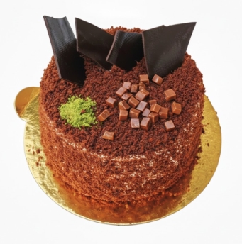 4 ile 6 kişilik çikolatalı yaş pasta